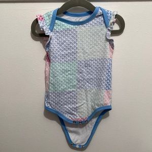 Vineyard Vines X Target 12M onesie with ruffle sleeve detail. EUC